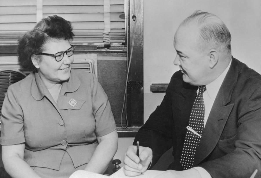 Nannie Doss serial killer portrait artwork connected to poison murders